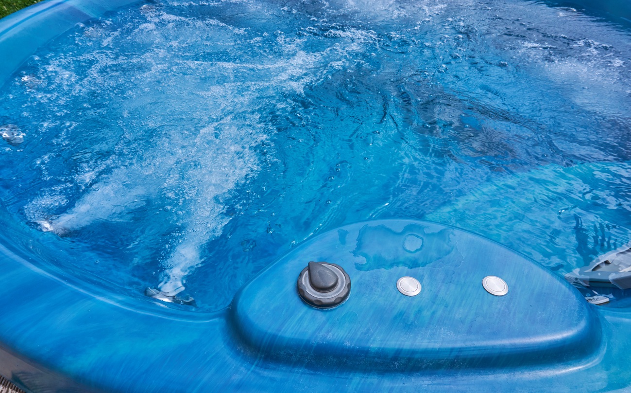 This article comes from Hot Tub Focus. Winter Hot Tub Tips Here are